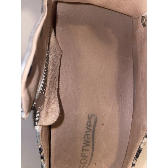 Softwaves Women's Python Print Sneaker Sz 8 Platform Arch Support No Laces, Zip - Picture 8 of 16